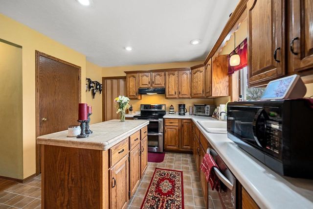 1960 CHARLES STREET, De Pere, WI 54115