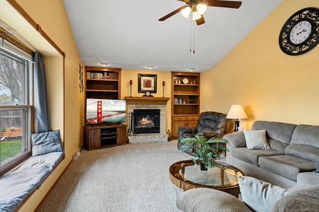 1960 CHARLES STREET, De Pere, WI 54115