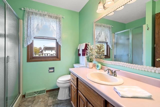 1960 CHARLES STREET, De Pere, WI 54115