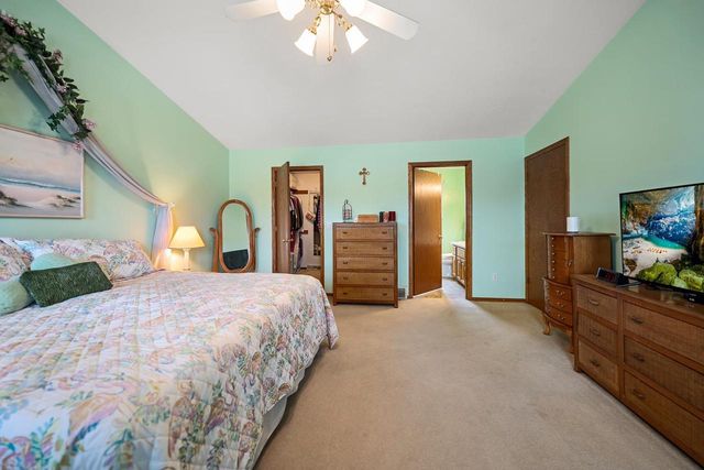 1960 CHARLES STREET, De Pere, WI 54115