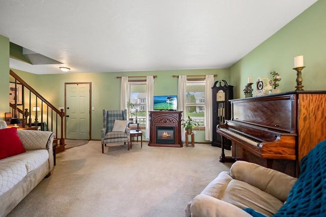 1960 CHARLES STREET, De Pere, WI 54115