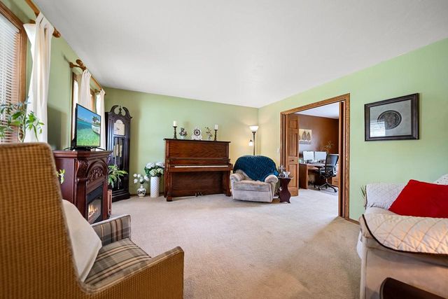 1960 CHARLES STREET, De Pere, WI 54115