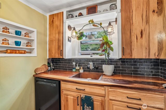 1019 W 37th Street, Vancouver, WA 98660