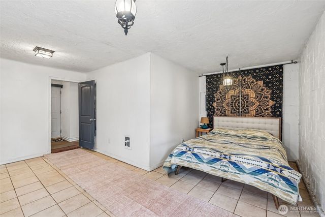 1019 W 37th Street, Vancouver, WA 98660