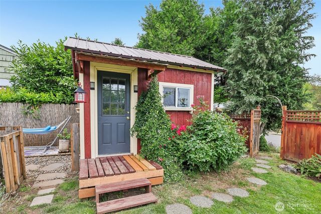 1019 W 37th Street, Vancouver, WA 98660