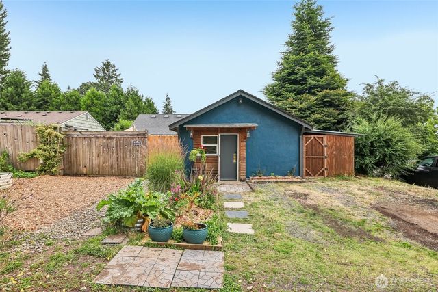 1019 W 37th Street, Vancouver, WA 98660