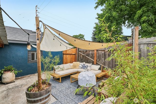 1019 W 37th Street, Vancouver, WA 98660