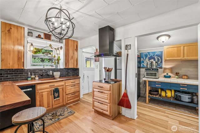 1019 W 37th Street, Vancouver, WA 98660