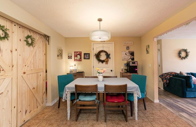 535 E Whiteside Street, Springfield, MO 65807