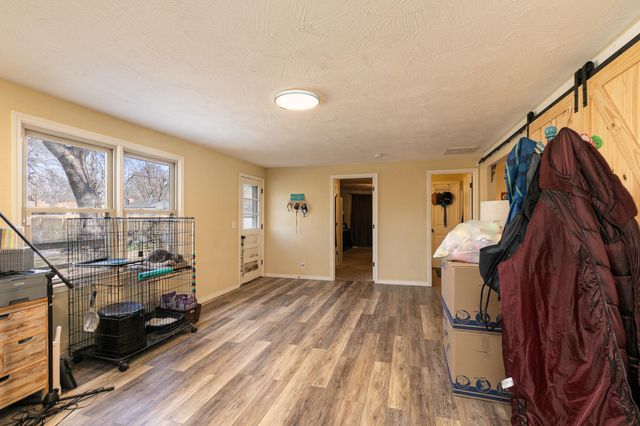 535 E Whiteside Street, Springfield, MO 65807