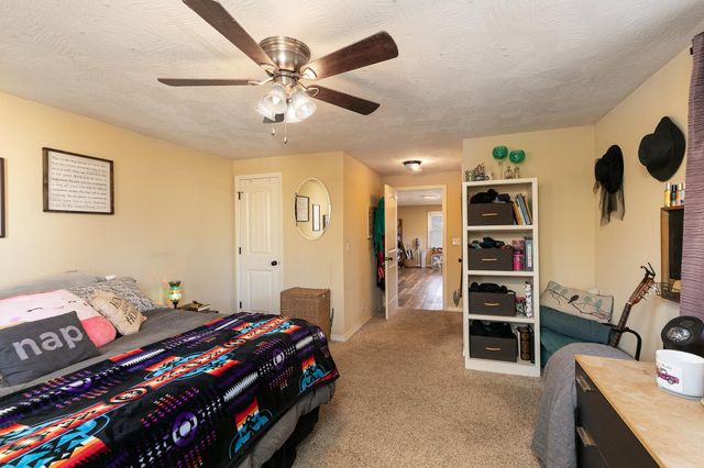 535 E Whiteside Street, Springfield, MO 65807