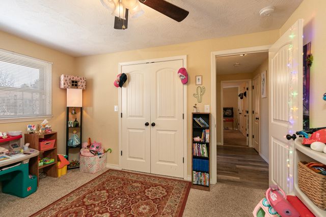 535 E Whiteside Street, Springfield, MO 65807