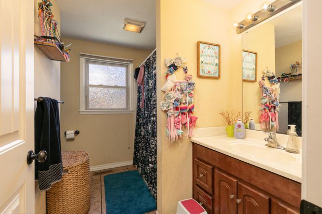 535 E Whiteside Street, Springfield, MO 65807