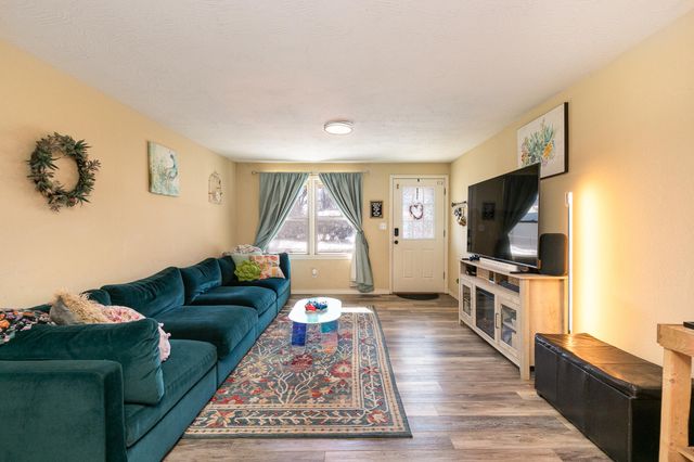 535 E Whiteside Street, Springfield, MO 65807