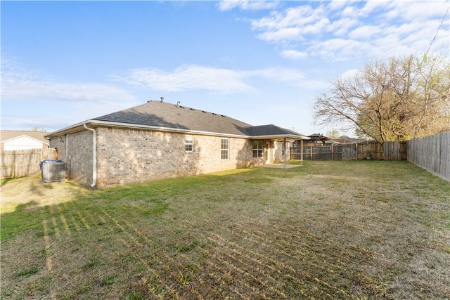 521 Prairie Street, Lowell, AR 72745