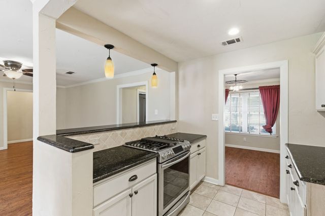 1760 Acorn Lane, Hurst, TX 76054