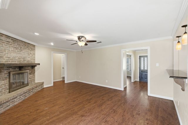 1760 Acorn Lane, Hurst, TX 76054