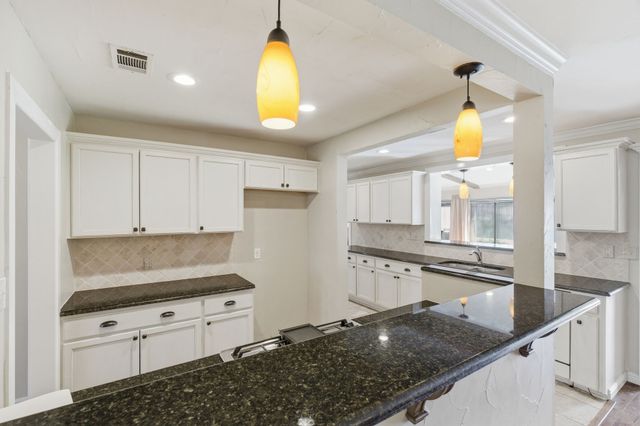 1760 Acorn Lane, Hurst, TX 76054