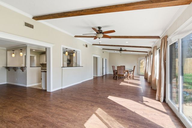 1760 Acorn Lane, Hurst, TX 76054