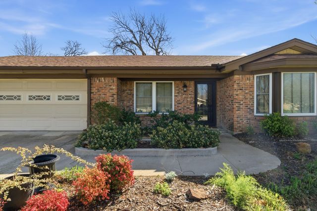 1760 Acorn Lane, Hurst, TX 76054