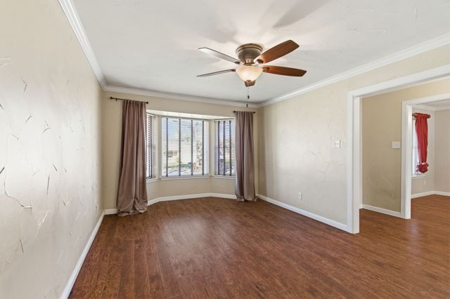 1760 Acorn Lane, Hurst, TX 76054