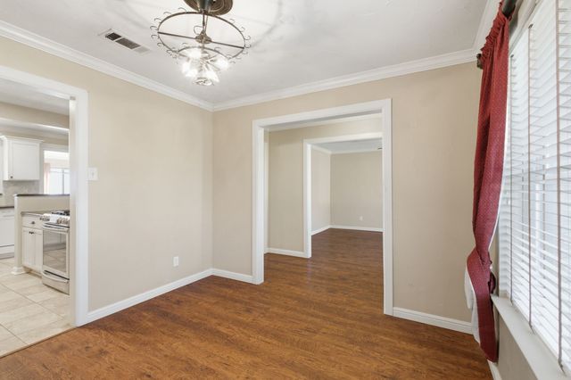 1760 Acorn Lane, Hurst, TX 76054