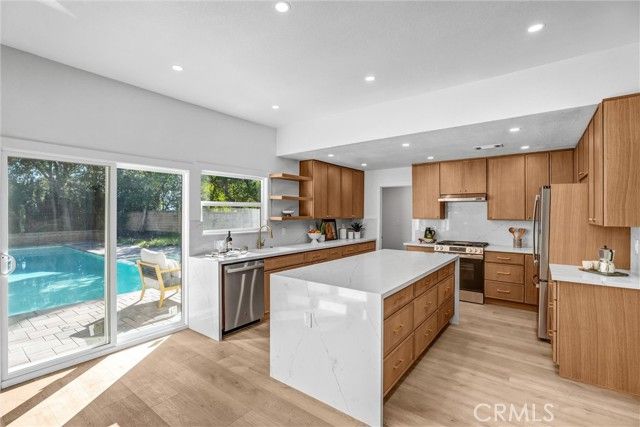 27064 Esward Drive, Calabasas, CA 91301