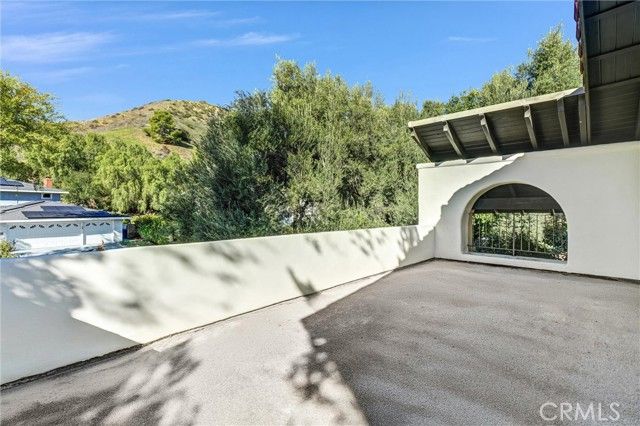 27064 Esward Drive, Calabasas, CA 91301