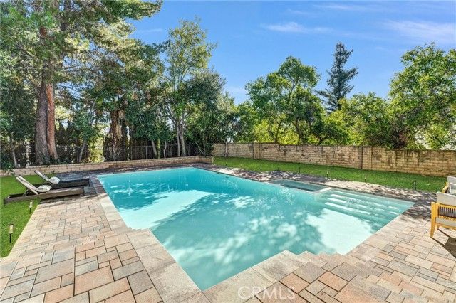 27064 Esward Drive, Calabasas, CA 91301