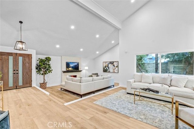 27064 Esward Drive, Calabasas, CA 91301