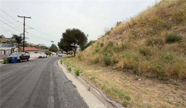 10001 Roscoe Blvd, Sun Valley, CA 91352