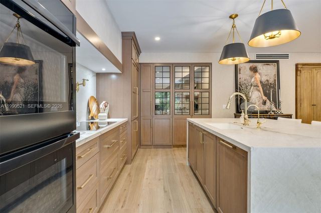 3028 NE Quayside Ln 34, Miami, FL 33138