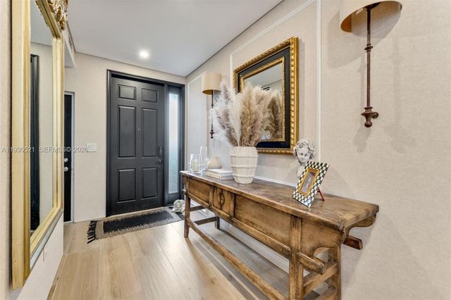 3028 NE Quayside Ln 34, Miami, FL 33138