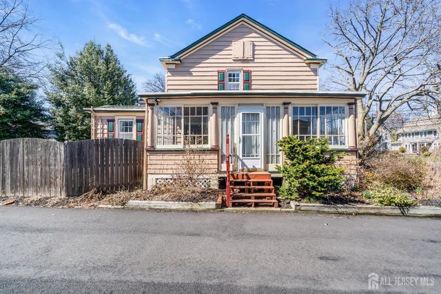 65 Green Street, Woodbridge Proper, NJ 07095