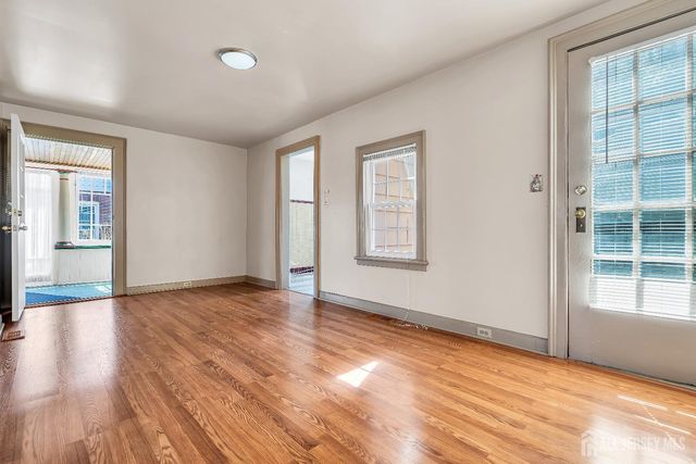 65 Green Street, Woodbridge Proper, NJ 07095