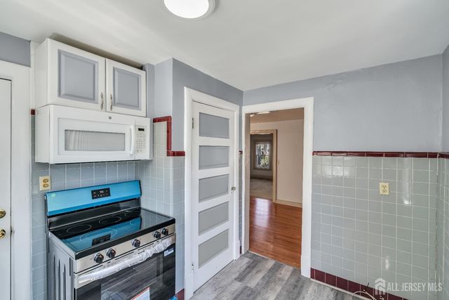 65 Green Street, Woodbridge Proper, NJ 07095