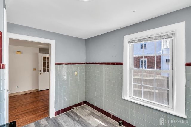 65 Green Street, Woodbridge Proper, NJ 07095