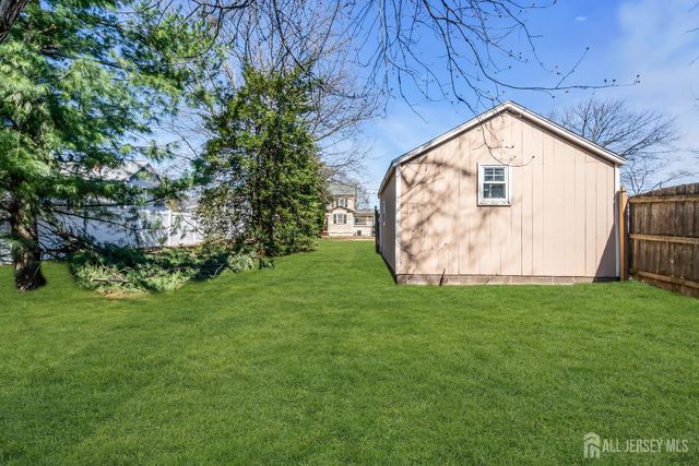 65 Green Street, Woodbridge Proper, NJ 07095