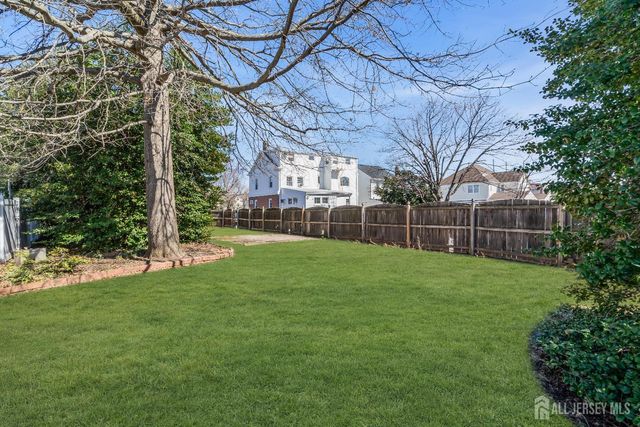 65 Green Street, Woodbridge Proper, NJ 07095