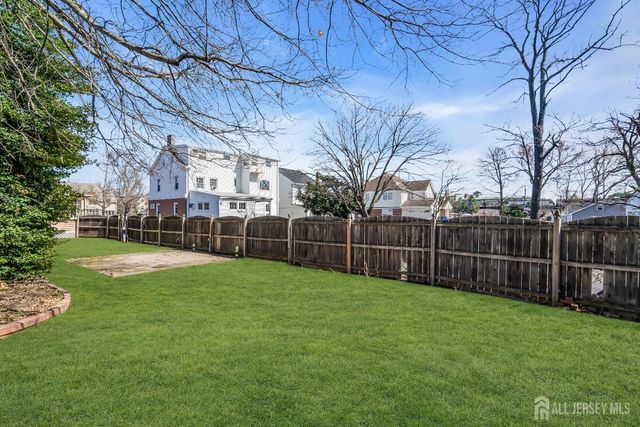 65 Green Street, Woodbridge Proper, NJ 07095