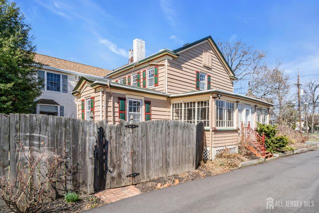 65 Green Street, Woodbridge Proper, NJ 07095