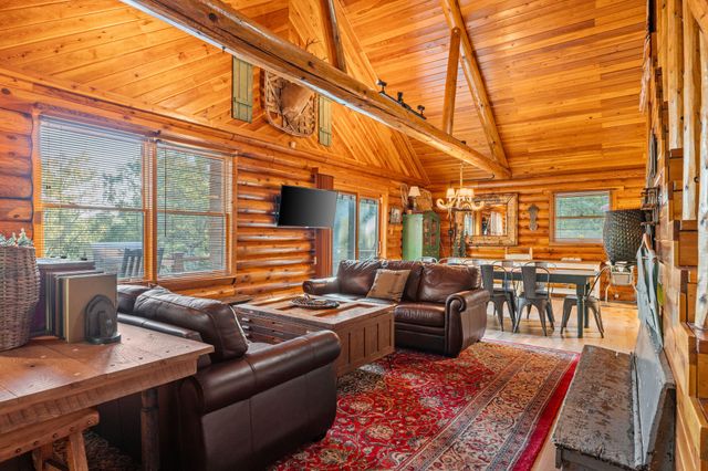 2935 State Highway 265, Hollister, MO 65672