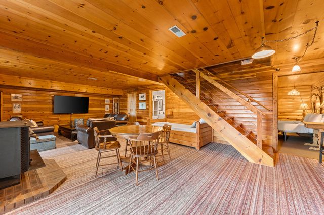 2935 State Highway 265, Hollister, MO 65672