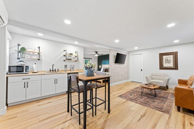 2935 State Highway 265, Hollister, MO 65672