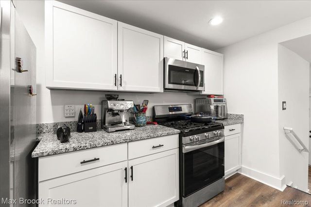 515 Clinton Street, Howell, MI 48843