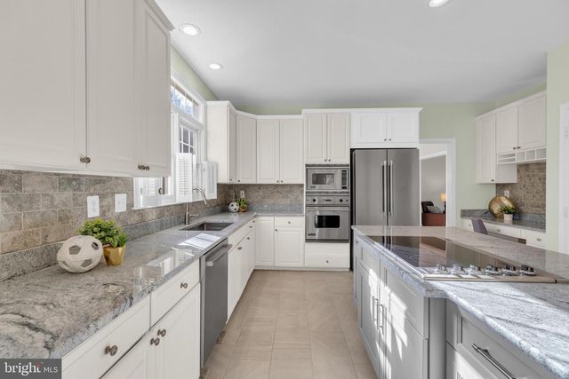 7726 OX RD, Fairfax Station, VA 22039