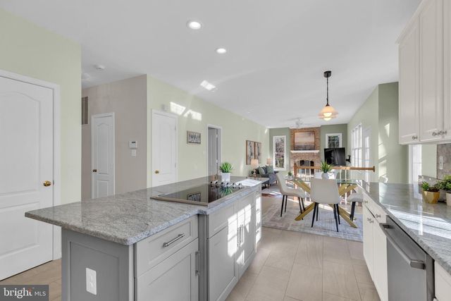 7726 OX RD, Fairfax Station, VA 22039