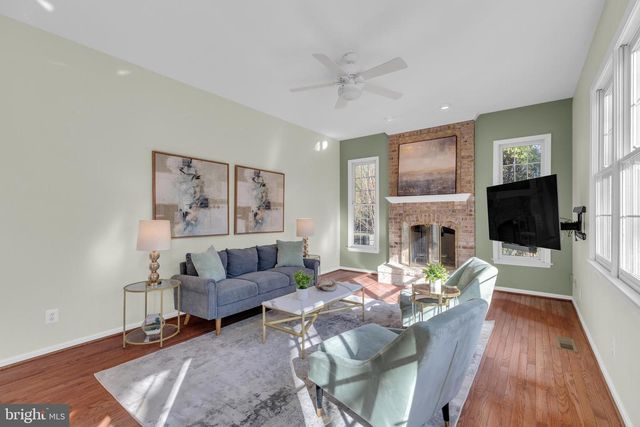 7726 OX RD, Fairfax Station, VA 22039