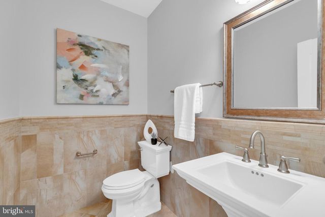 7726 OX RD, Fairfax Station, VA 22039