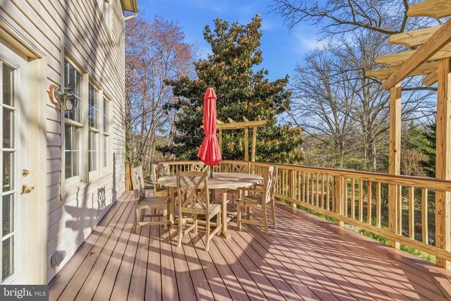 7726 OX RD, Fairfax Station, VA 22039